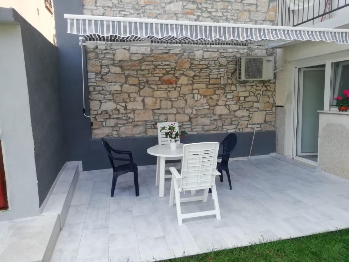 Nika Apartman